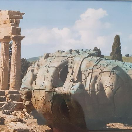 B&B Villa Adriana Сан-Леоне Экстерьер фото