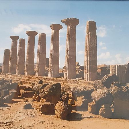 B&B Villa Adriana Сан-Леоне Экстерьер фото